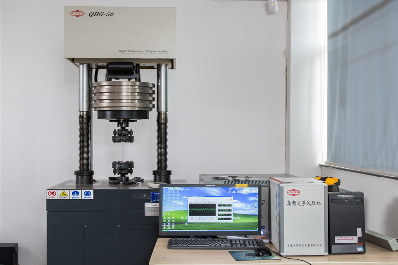 آلة اختبار التعب عالية التردد